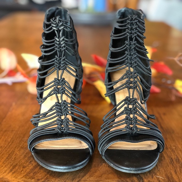 Black strappy sandals - Picture 2 of 7